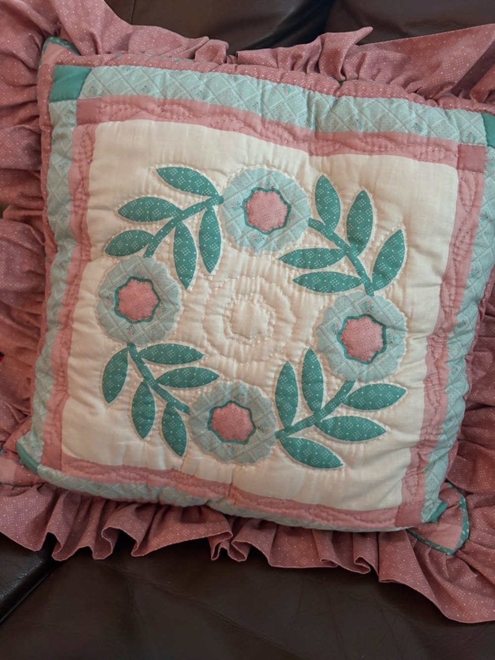 Vintage Quilted Throw Pillows | Set of 2 | Floral Basket & Wreath Appliqué - Picture 4 of 8